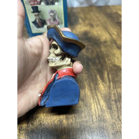 Vintage Pirate Skeleton Figurine The Summit Collection Boneaparte 90s 96’ - Picture 11 of 13